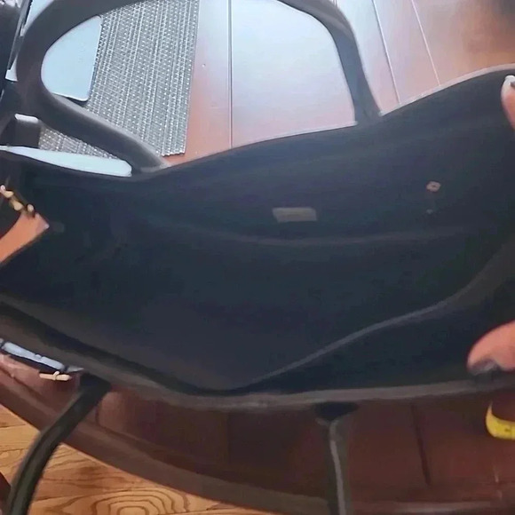 A new day tm.large bag great for laptop 💻 like new use only at few times. - Picture 7 of 8